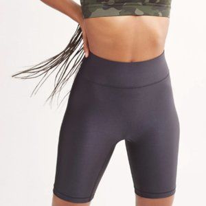 NWT High Waisted Center Stage Shine Biker Short